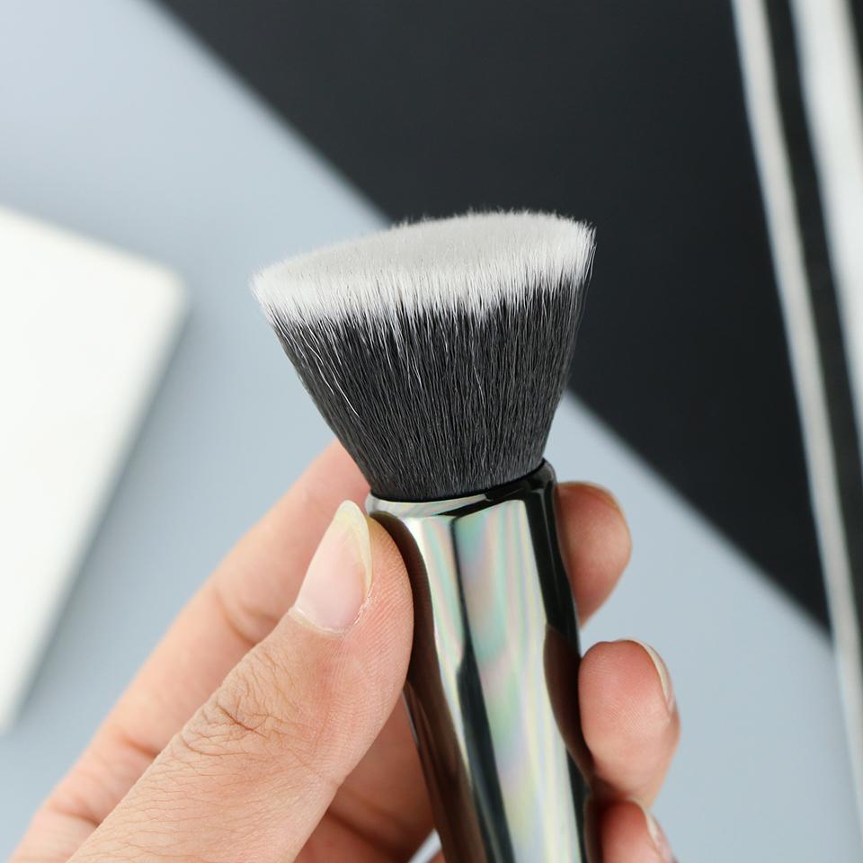 make-up foundation brush